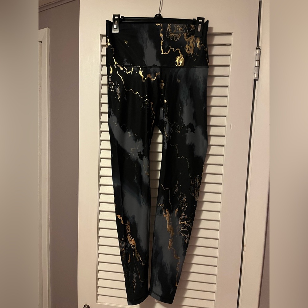 Old Navy Black and Gold Active Leggings